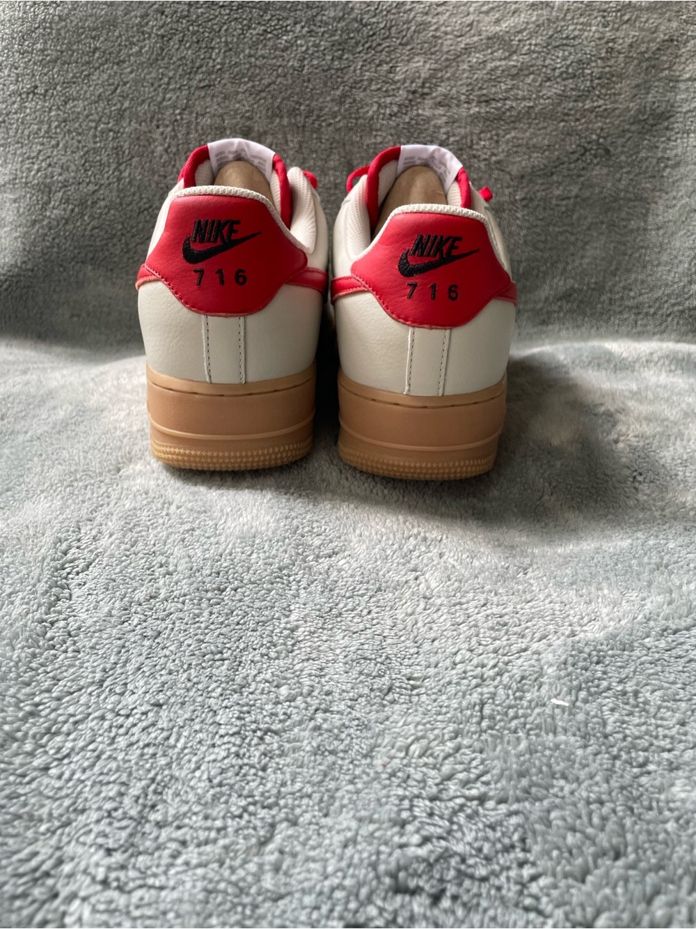 Nike Low-Top Sneakers White with Red Accents and Gum Sole